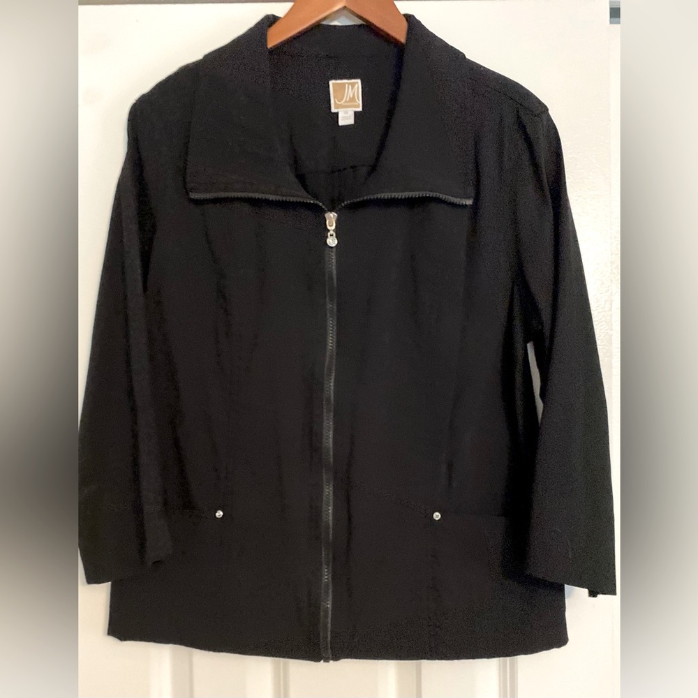 JM Women’s blazer/jacket, black, zippered closure, size 14